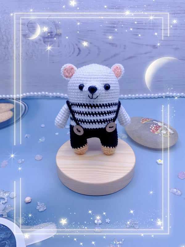 Adorable Handcrafted Crochet Polar Bear: A Huggable Companion