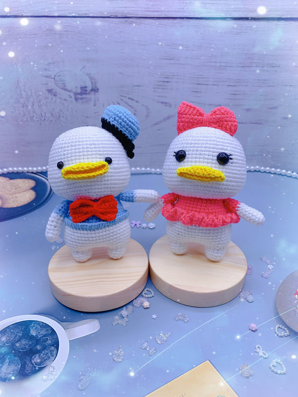 Handcrafted Crochet Duck Couple - Adorable Amigurumi Decor