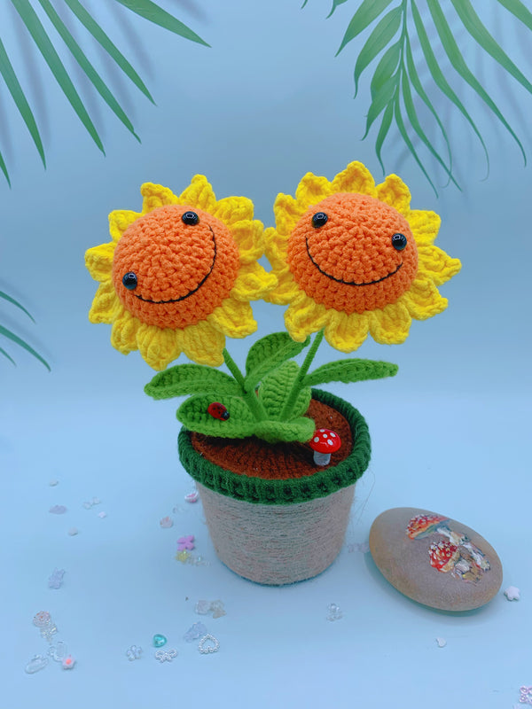 Handcrafted Dual-Headed Sunflower Desktop Pottery Plant - The Hero of Plants vs. Zombies for Home Decoration